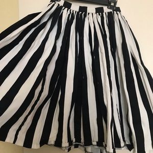 Original Jenny Skirt in stripe print